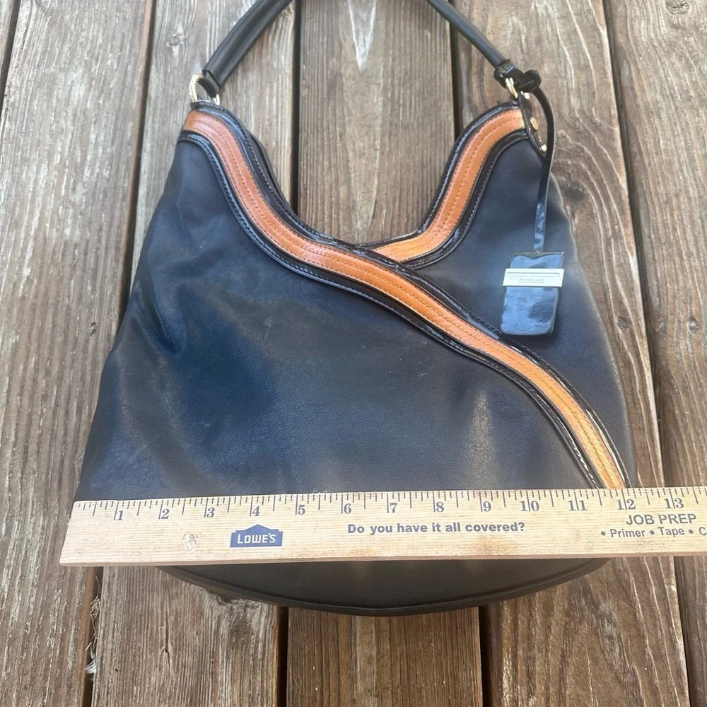 Gussaci vegan black leather shoulderbag